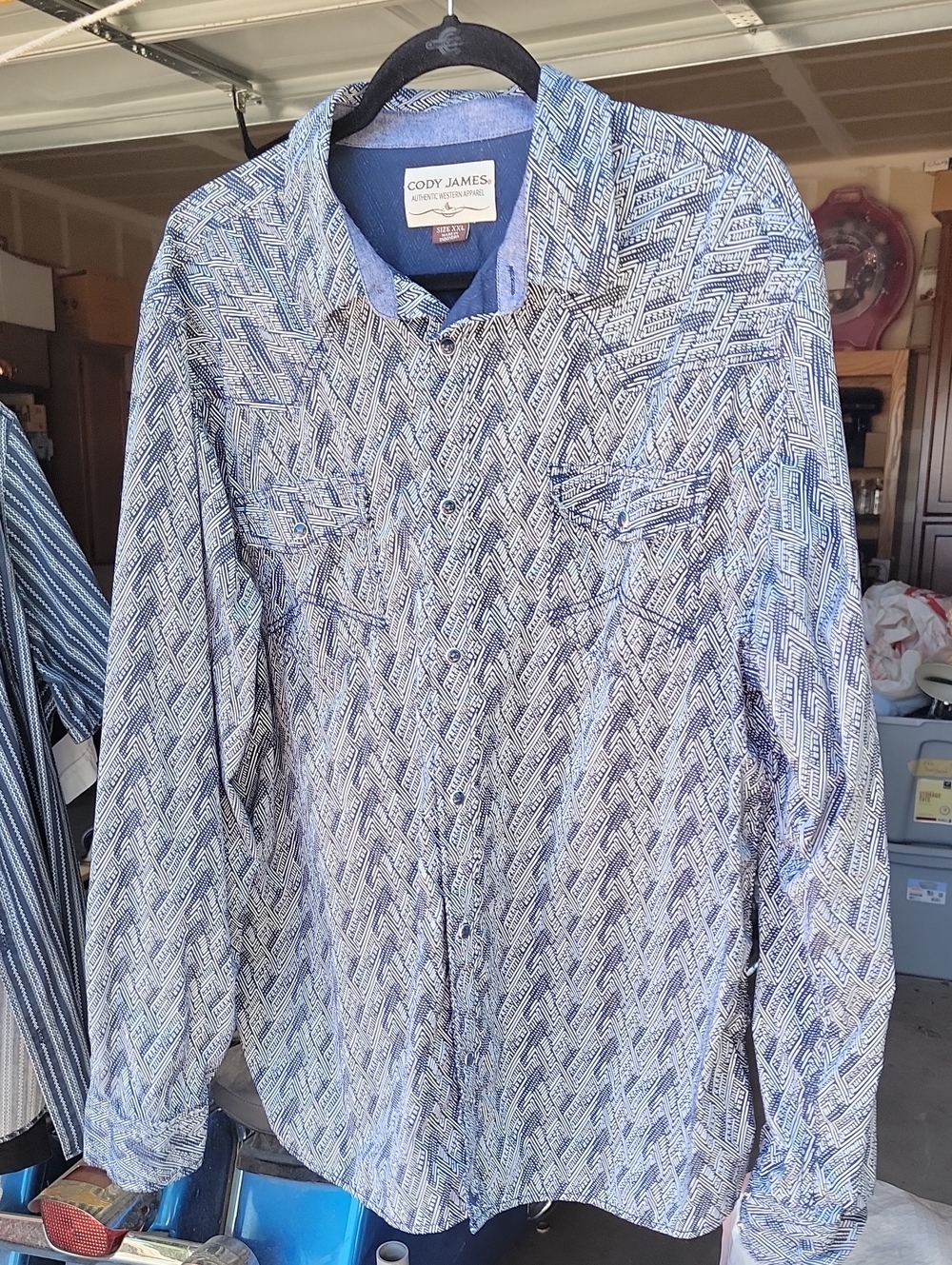 Cody James Men's Blue Geo-Print Long Sleeve Button-Down Shirt